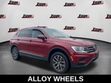 Used 2020 Volkswagen Tiguan SE w/ Panoramic Sunroof Package image 3