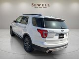 Used 2017 Ford Explorer Platinum image 2