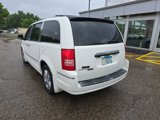 Used 2008 Chrysler Town & Country Limited image 5