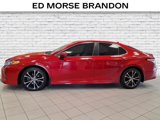 Used 2020 Toyota Camry SE image 2