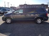 Used 2008 Chrysler Town & Country Touring image 6