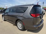Used 2023 Chrysler Voyager LX image 5