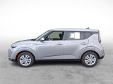 Used 2023 Kia Soul LX image 2