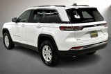 Used 2023 Jeep Grand Cherokee Laredo image 4