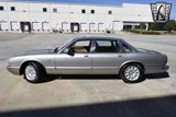 Used 1999 Jaguar XJ8 image 2