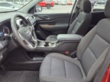 Certified 2023 GMC Acadia SLE w/ Driver Convenience Package image 3