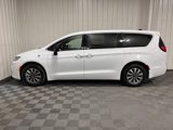 New 2025 Chrysler Pacifica Select image 2