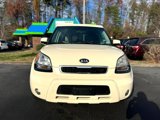 Used 2011 Kia Soul ! image 2