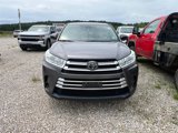 Used 2018 Toyota Highlander LE image 2