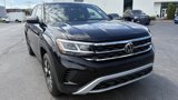 Used 2023 Volkswagen Atlas Cross Sport SE image 2