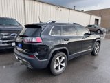 Used 2019 Jeep Cherokee Limited w/ Luxury Group image 5