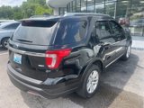 Used 2018 Ford Explorer XLT image 3
