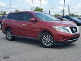 Used 2014 Nissan Pathfinder S image 2