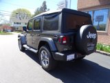Used 2018 Jeep Wrangler Unlimited Sahara image 5