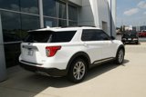 Used 2022 Ford Explorer XLT w/ Equipment Group 202A image 4