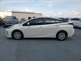 Used 2020 Toyota Prius LE image 3