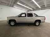 Used 2009 Chevrolet Avalanche LS image 2
