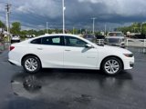 Used 2023 Chevrolet Malibu LT image 2