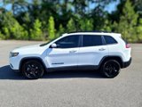 Used 2019 Jeep Cherokee Latitude Plus image 2