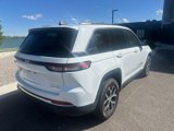Used 2023 Jeep Grand Cherokee Limited image 3