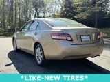 Used 2010 Toyota Camry SE image 5