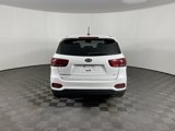 Used 2019 Kia Sorento LX image 4