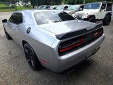 Used 2015 Dodge Challenger SXT image 3