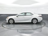 Used 2022 Toyota Camry LE image 4