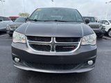 Used 2019 Dodge Grand Caravan SXT image 2