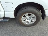 Used 2017 Nissan Titan SV image 6