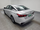 Used 2023 Nissan Altima 2.5 SV image 5