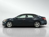 Used 2013 Nissan Altima 2.5 SV w/ 2.5SV Convenience Pkg image 2