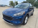 Used 2022 Ford Escape SE image 3