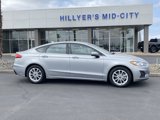 Used 2020 Ford Fusion SE image 2