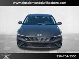 New 2025 Hyundai Elantra SE image 2