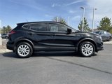 Used 2022 Nissan Rogue Sport S image 2