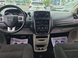 Used 2017 Dodge Grand Caravan SE image 4