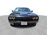 Used 2019 Dodge Challenger SXT image 3