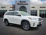 Used 2019 Toyota Highlander XLE image 1
