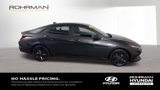 Used 2023 Hyundai Elantra SEL image 2