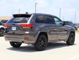 Used 2017 Jeep Grand Cherokee Altitude image 4