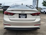 Used 2017 Hyundai Elantra SE image 5