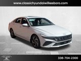 New 2025 Hyundai Elantra SEL image 3