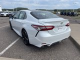 Used 2018 Toyota Camry XSE image 3