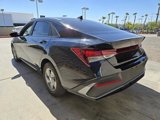 Used 2024 Hyundai Elantra SE image 3