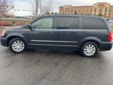 Used 2014 Chrysler Town & Country Touring image 5