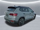 New 2024 Volkswagen Taos SE image 3