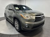 Used 2014 Toyota Highlander XLE image 2