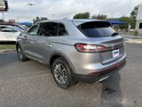 Used 2022 Lincoln Nautilus Reserve image 4