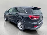 Used 2019 Kia Sorento LX w/ LX Convenience Package image 4